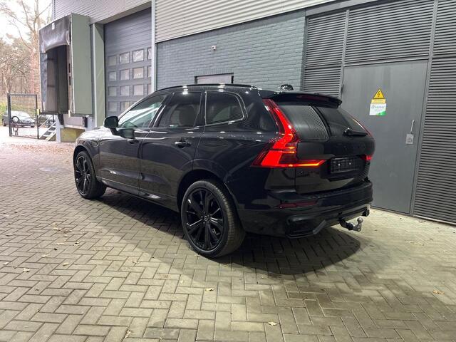 Volvo XC60 T6 Plug-in hybrid Plus Black Edition | FACELIFT | Trekhaak | 360° Camera | Head-Up | Panoramadak | 22 Inch