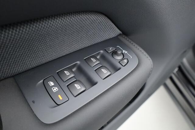 Volvo XC60 T6 Plug-in hybrid Plus Black Edition | Pano | Harman Kardon | Memory Seats | 360cam | Blis | Pilot Assist | 21''