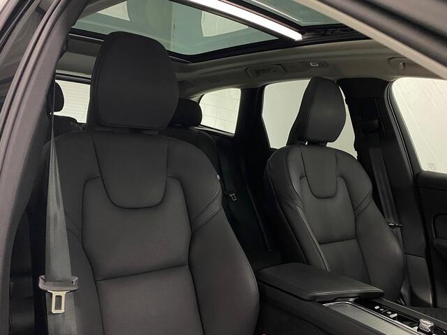 Volvo XC60 2.0 T8 Plug-in hybrid AWD Ultra Black Edition Luchtvering Panorama Trekhaak Harman Kardon 360º view 21inch Memo Stoelen Leer Apple CarPlay