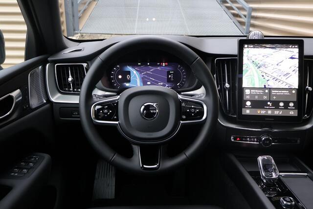 Volvo XC60 T8 Plug-in hybrid AWD Ultra Black Edition | FULL OPTION | Luchtvering | Bowers & Wilkins | Gelaagd glas