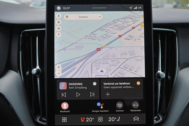 Volvo XC60 T6 Recharge AWD Plus Black Edition - Panorama/schuifdak - IntelliSafe Assist & Surround - 360º Camera - Harman/Kardon audio - Adaptieve LED koplampen - Verwarmde voorstoelen, stuur & achterbank - Parkeersensoren voor & achter - Elektr. bedienb. voorstoele