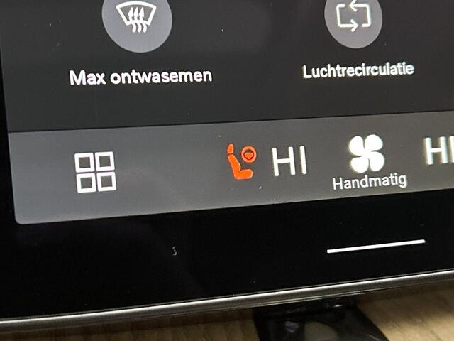 Volvo XC60 Ultra Bright Recharge Plug-In Hybrid AWD | Panorama dak | Bowers