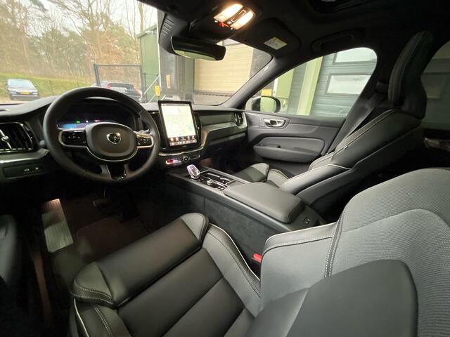 Volvo XC60 T6 Plug-in hybrid Plus Black Edition | FACELIFT | Head-Up | 360° Camera | Panoramadak | ACC | Stuurverwarming