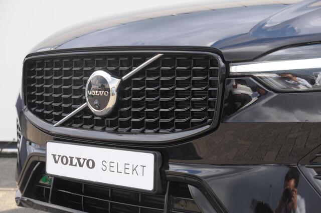 Volvo XC60 T6 350PK Automaat AWD Ultra Dark Trekhaak / BLIS / Harman Kardon audio / Head-up display / Harman Kardon audio / Panoramadak / BLIS / Elektrisch bedienbare voorstoelen / Memory seats / Verwarmbare stoelen / Keyless entry /