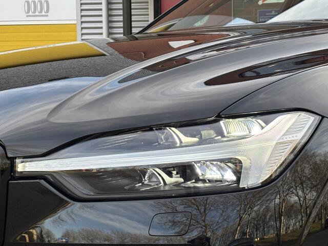 Volvo XC60 T6 AWD Ultra Black Edition MY26 Panorama 21'' Head-up HK