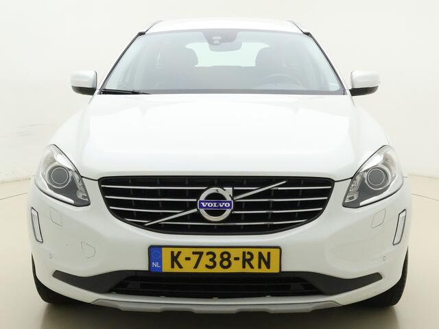 Volvo XC60 D3 Polar+ / Lederen bekleding / Stoelverwarming / Elektr. verstelbare stoel / Trekhaak / All-season banden /