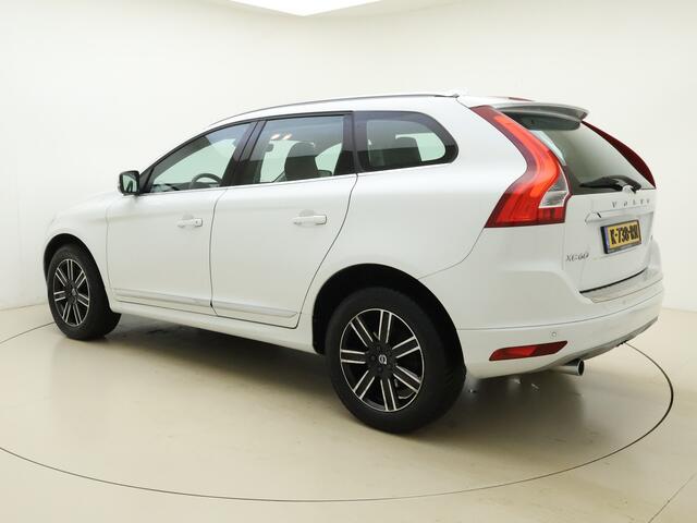Volvo XC60 D3 Polar+ / Lederen bekleding / Stoelverwarming / Elektr. verstelbare stoel / Trekhaak / All-season banden /
