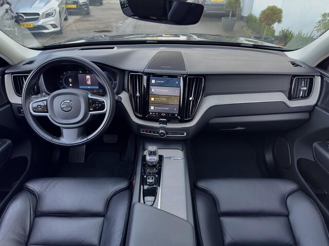 Volvo XC60 2.0 T6 AUT8 PLUG-IN HYBRID AWD INSCRIPTION EXCLUSIVE PANODAK LEDER NAVI CAMERA APPLE-CARPLAY DIGI-DASH LED LMV PDC