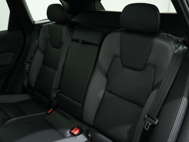 Volvo XC60 2.0 T8 RECHARGE 455PK AWD PLUS BLACK EDITION AUT8 | Panoramadak | Pilot Assist