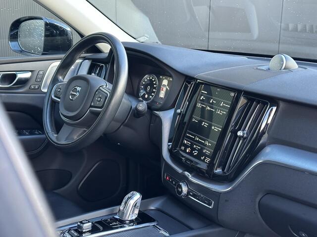Volvo XC60 2.0 T8 Twin Engine AWD Inscription / Elek. Stoelen / Trekhaak / Panoramadak / Bowers & Wilkins / Camera / Leder /22 inch/ Stoelen+Stuur+Achterbank Verwarmd / BLIS / Carplay /