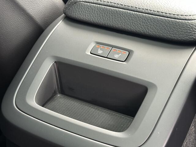 Volvo XC60 2.0 T8 Twin Engine AWD Inscription / Elek. Stoelen / Trekhaak / Panoramadak / Bowers & Wilkins / Camera / Leder /22 inch/ Stoelen+Stuur+Achterbank Verwarmd / BLIS / Carplay /