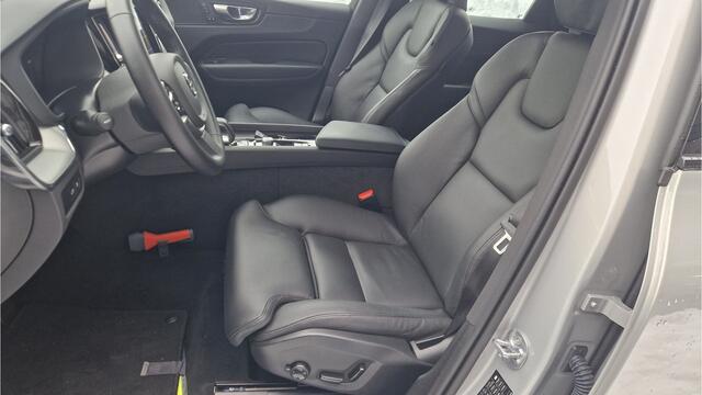 Volvo XC60 2.0 T6 Plug-in hybrid AWD Plus Dark 360 Cam | NL AUTO