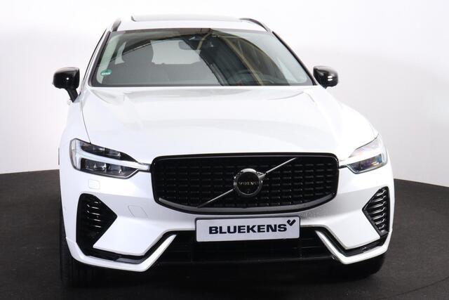 Volvo XC60 T8 Recharge AWD Ultimate Dark - Panorama/schuifdak - IntelliSafe Assist & Surround - 360º Camera - Verwarmde voorstoelen, stuur & achterbank - Parkeersensoren voor & achter - Elektr. bedienb. voorstoelen met geheugen - Draadloze tel. lader - Head up displ