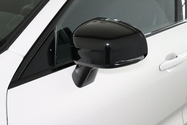 Volvo XC60 T8 Recharge AWD Ultimate Dark - Panorama/schuifdak - IntelliSafe Assist & Surround - 360º Camera - Verwarmde voorstoelen, stuur & achterbank - Parkeersensoren voor & achter - Elektr. bedienb. voorstoelen met geheugen - Draadloze tel. lader - Head up displ