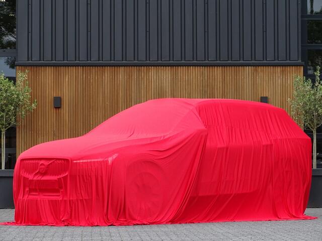 Volvo XC60 T8 408PK AWD / R-Design / LED