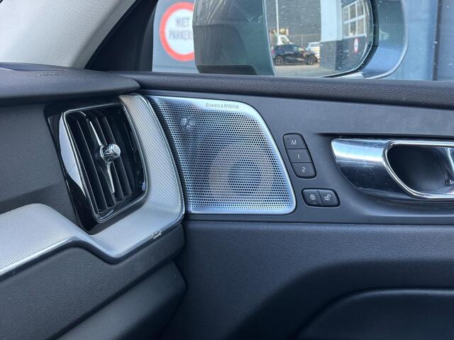 Volvo XC60 2.0 T8 Twin Engine AWD Inscription | Luchtvering | Trekhaak | Bowers & Wilkens | Panoramadak | Adaptieve Cruise control | Achteruitrijcamera | Navigatie | Stoelverwarming