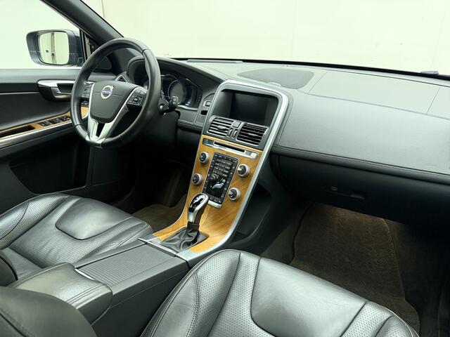 Volvo XC60 2.4 D5 AWD 5-CIL Summum / Inscription Leder / Gelaagd Glas / Standkachel / 20'' / Keyless / Panoramadak / El. Stoelen / Trekhaak / Adapt. Cruise / BLIS / Alarm 3 / DAB /