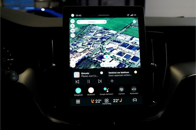 Volvo XC60 2.0 T8 AWD 335kW/456pk Aut8 MJ2026 Plug-in hybrid Ultra Black Edition LUCHTVERING + HARMAN/KARDON + PANORAMADAK + BLIS + STOELMASSAGE + PILOT ASSIST + STOELVERWARMING V&A + ADAPT.CRUISE + STUURVERWARMING + 360 CAMERA + PARKSENSOREN + 21" LM-VELGEN!!