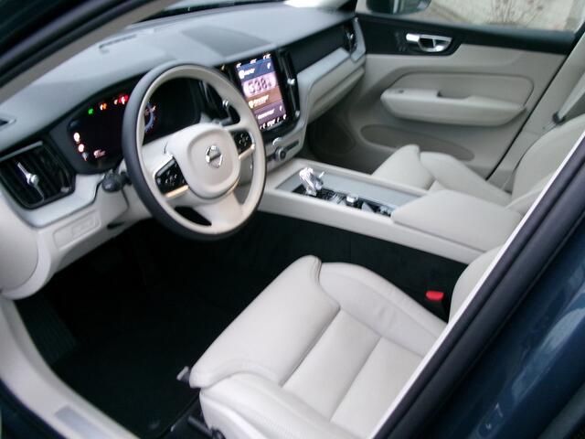 Volvo XC60 2.0 T8 Plug-in hybrid AWD Plus Dark