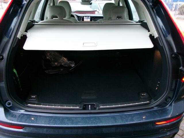 Volvo XC60 2.0 T8 Plug-in hybrid AWD Plus Dark