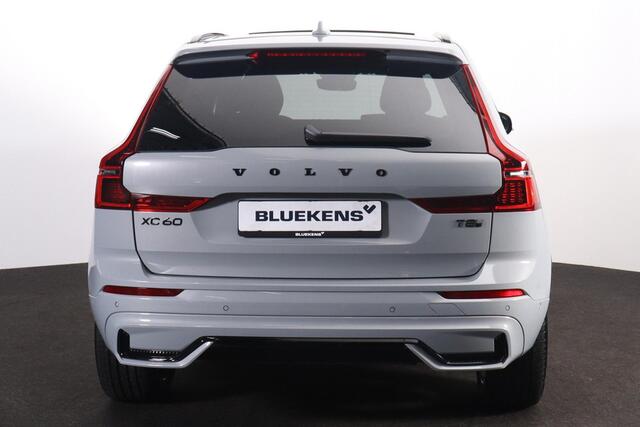 Volvo XC60 T8 Recharge AWD Plus Black Edition - Panorama/schuifdak - IntelliSafe Assist & Surround - 360º Camera - Harman/Kardon audio - Adaptieve LED koplampen - Verwarmde voorstoelen, stuur & achterbank - Parkeersensoren voor & achter - Elektr. bedienb. voorstoele