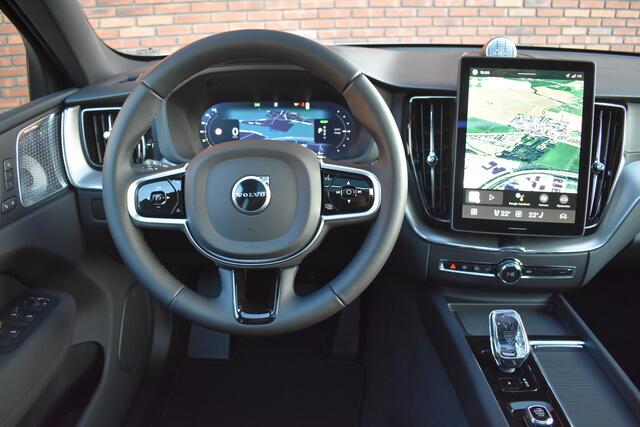 Volvo XC60 T8 455PK Plug-in hybrid AWD Ultra Black Edition | Lounge | 22'' | Luchtvering |