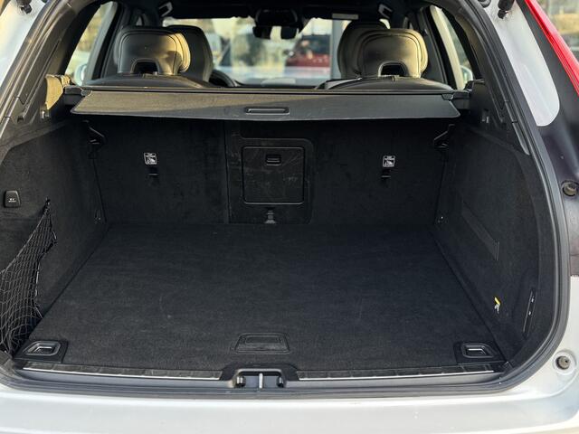 Volvo XC60 2.0 T5 R-Design Harman/Kardon | Wit-metallic | Adaptive Cruise |