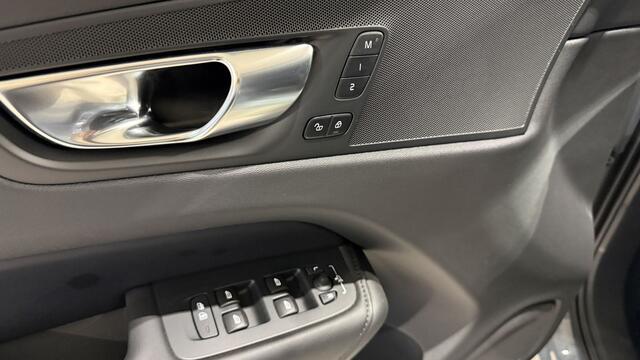 Volvo XC60 2.0 T8 RECHARGE AWD Plus Bright (355kW / 455pk) ** LED, NAVI+, LEDER, MEM, ACC, 20-inch LMV ** 1e EIG - UNFALLFREI ** ** INFORMEER OOK NAAR ONZE AANTREKKELIJKE FINANCIAL-LEASE TARIEVEN **