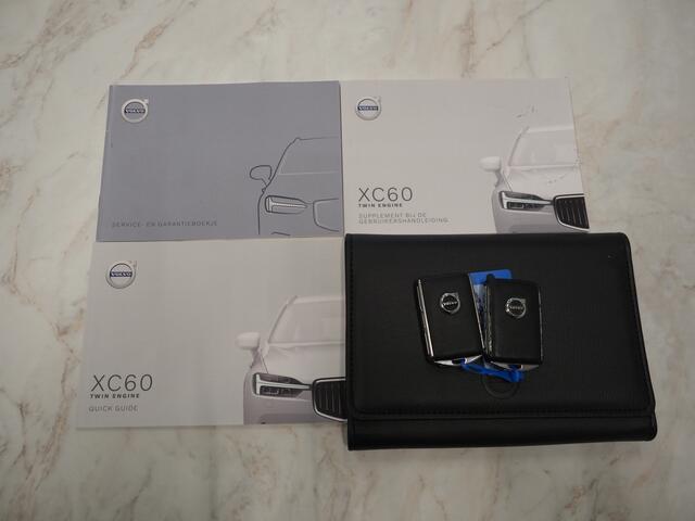 Volvo XC60 2.0 T8 Twin Engine AWD Inscription | Panoramadak | Memory | Leder | LED | Carplay