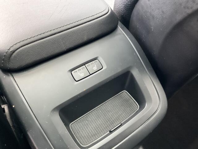 Volvo XC60 2.0 T8 Plug-in hybrid AWD Plus Dark 1Eig BLIS Memory Stoel/stuur Verw Pano Carplay