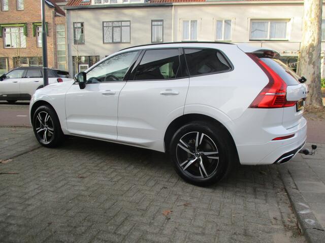 Volvo XC60 2.0 B5 R-Design / AUTOMAAT / AIRCO / PANO-DAK / LEER / NAVI / NL.AUTO / NW-STAAT / 96dkm