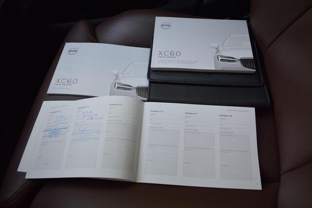 Volvo XC60 2.0 T8 AWD Mom Pro met Pano/Leer/Led/Stoelverwarmi