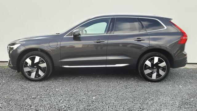 Volvo XC60 2.0 T6 PheV AWD Ultra Lounge Pakket - Stoel ventilatie - Massage stoelen - Donkere Hemel - Bowers & Wilkins Audio Systeem - 20"Licht metaal - Privacy Glas