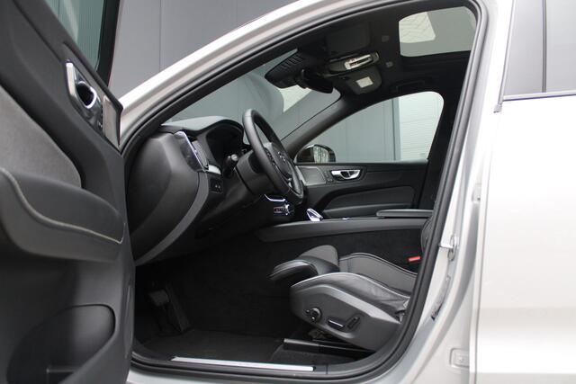 Volvo XC60 2.0 T6 Plug-in hybrid AWD Plus Dark - ACC - 360 Camera - Pano - H&K - Stoel/Stuurverwarming - Memory - BLIS - Keyless - Rijklaar