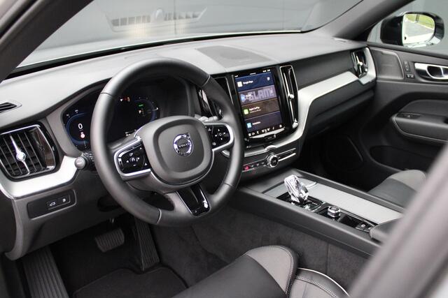 Volvo XC60 2.0 T6 Plug-in hybrid AWD Plus Dark - ACC - 360 Camera - Pano - H&K - Stoel/Stuurverwarming - Memory - BLIS - Keyless - Rijklaar