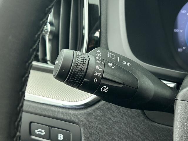 Volvo XC60 2.0 T6 AWD Plus Black Edition | Panorama dak | Blis | Rijklaar!