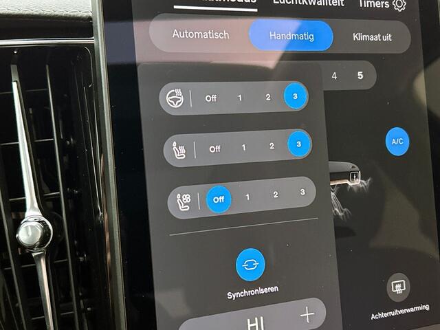 Volvo XC60 2.0 T6 AWD Ultra Bright | Luchtvering | Panorama dak | Bowers &