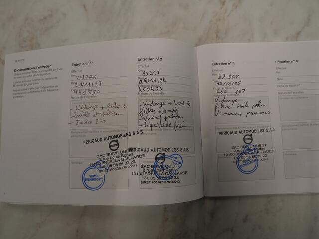 Volvo XC60 2.0 T6 Plug-in Hybrid AWD Plus Dark Long Range | Panoramadak | Leder | Camera | Keyless | Memory | Virtual | DAB | Carplay