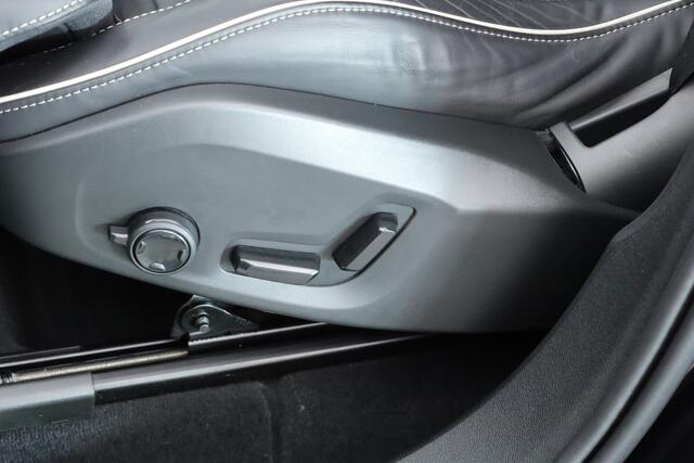 Volvo XC60 2.0 T8 Plug-in hybrid AWD Plus Black Edition | Pano | Memory Seats | H&K Audio | 360cam | Pilot Assist | 4x Stoelverw. | Bliss | Google Info.
