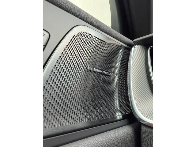 Volvo XC60 2.0 T8 Plug-in hybrid AWD Plus Black Edition Pano-H&K-360 gr-Keyless-ACC