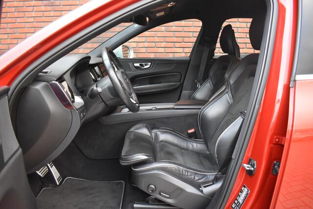 Volvo XC60 D4 190PK AWD R-Design | Winter Line | Versatility Line | Trekhaak | 21'' |