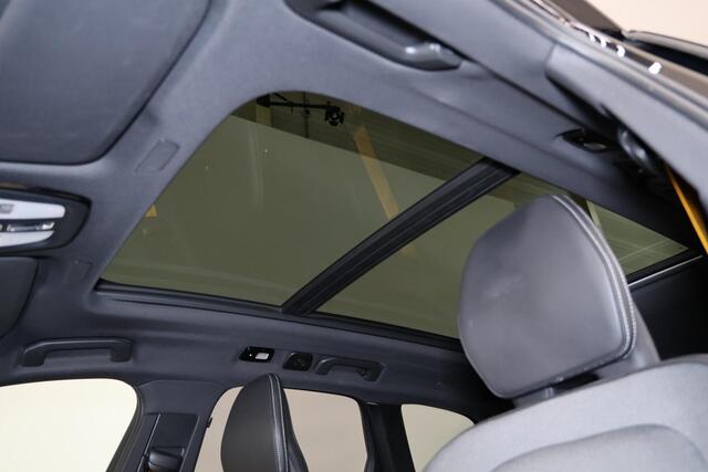 Volvo XC60 T8 Recharge AWD Polestar Engineered - Panorama/schuifdak - IntelliSafe Assist & Surround - 360º Camera - Bowers & Wilkins audio - Adaptieve LED koplampen - Verwarmde voorstoelen, stuur & achterbank - Parkeersensoren voor & achter - Elektr. bedienb. voorst