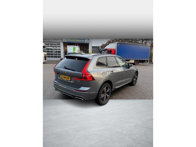 Volvo XC60 2.0 T6 AWD R-Design | Panoramadak | Trekhaak Wegklapbaar | Harman Kardon | Head-Up Display | Lederen Bekleding | Navigatie | Keyless Entry |