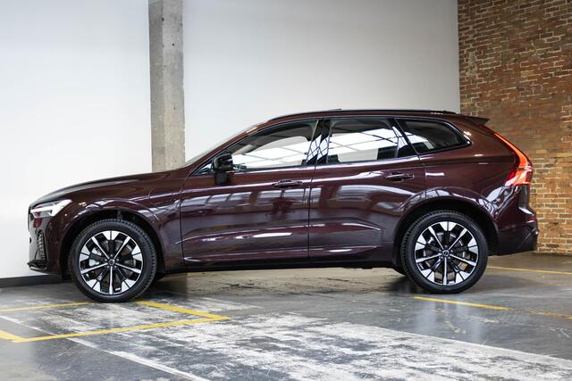 Volvo XC60 T6 Plug-in hybrid AWD Ultra Dark | Panoramadak | Verwarmbare voorstoelen+stuurwiel+achterbank | Premium audio by Harman Kardon | 360° Parkeercamera | Head-up display | Parkeersensoren voor + achter | Google infotainment