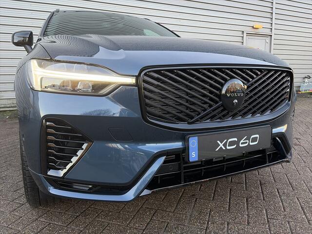 Volvo XC60 2.0 T6 Plug-in hybrid AWD Plus Black Edition / Nieuw uit voorraad / 21" Glossy Black / head-up display / elektrisch glazen panorama-dak /