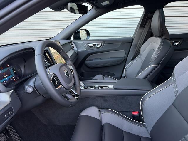 Volvo XC60 2.0 T6 Plug-in hybrid AWD Plus Black Edition / Nieuw uit voorraad / 21" Glossy Black / head-up display / elektrisch glazen panorama-dak /