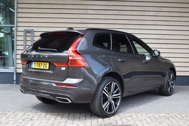 Volvo XC60 2.0 Recharge T6 AWD R-Design - Panoramadak - Trekhaak - ACC - HUD - Pine Grey