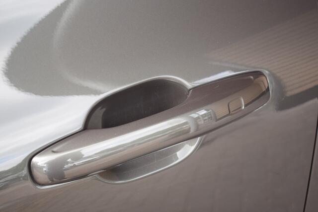 Volvo XC60 2.0 Recharge T6 AWD R-Design - Panoramadak - Trekhaak - ACC - HUD - Pine Grey