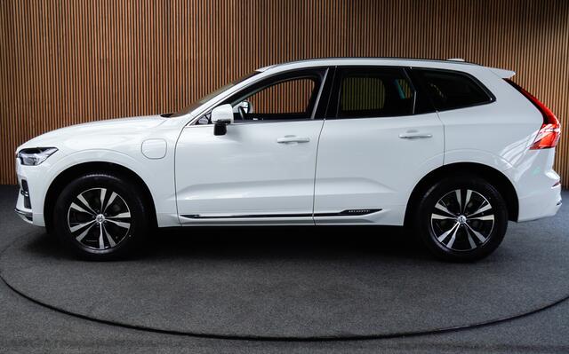 Volvo XC60 2.0 T6 PlugIn hybrid AWD Panodak Leer Navi Camera Elektr. bedienbare achterklep Memory seats Sfeerverlichting PDC LM velgen Long Range BTW auto!