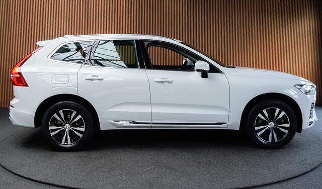 Volvo XC60 2.0 T6 PlugIn hybrid AWD Panodak Leer Navi Camera Elektr. bedienbare achterklep Memory seats Sfeerverlichting PDC LM velgen Long Range BTW auto!